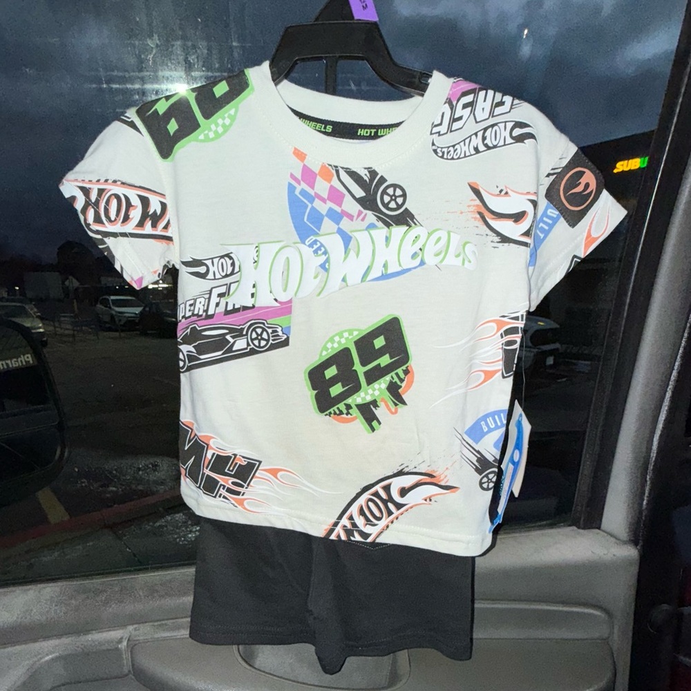 Hot Wheels Kids Racing Graphic Tee - White and Black
